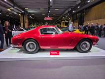 ... a kupé 250 GT SWB Berlinetta. Třeba kabriolet se ale nakonec v aukci prodat nepovedlo, naopak kupé změnilo majitele za 6,6 milionu eur