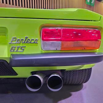 Nebo vás láká spíše De Tomaso Pantera GT5, kterých vzniklo jen asi 250 kusů?