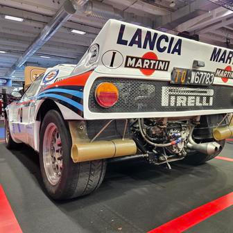 Letos byla součástí i sekce věnovaná slavným rallyovým autům, a tak nechyběla Lancia 037...