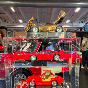 K vidění ale nejsou jen skutečná auta, ale i naprosto neuvěřitelně detailní zmenšeniny.