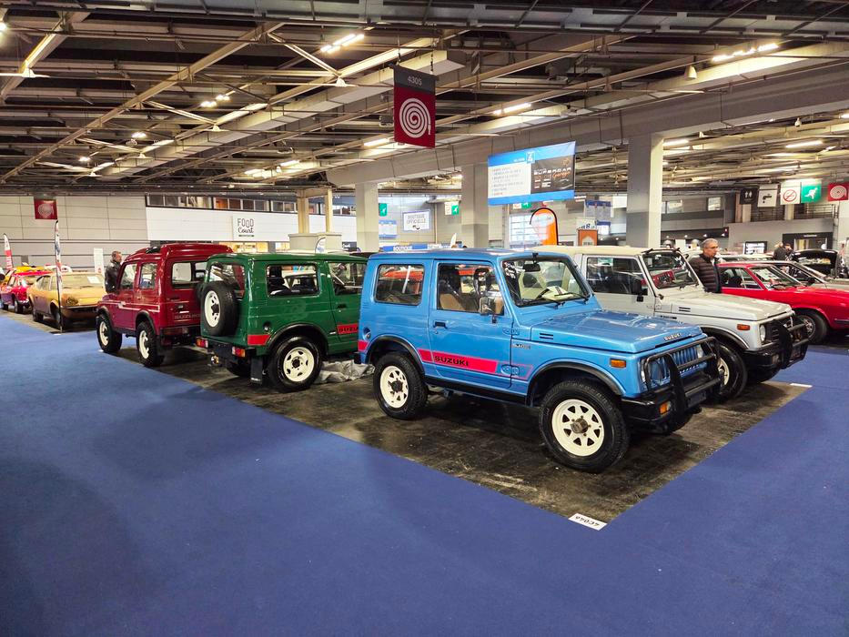 Rok od roku větší je sekce aut pro začínající sběratele, kde jsou modely do 30 tisíc eur, tedy asi 730 tisíc korun. Početné bylo letos zastoupení třeba Suzuki Samurai.