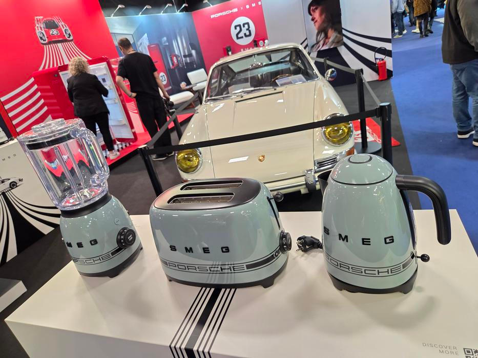 Kolekce domácích spotřebičů inspirovaná Porsche 911.