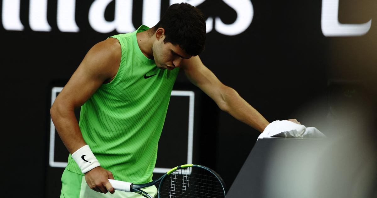 Epický spektákl v Austrálii. Alcaraz sotva chodil, přesto po 5,5 hodinách vydřel finále