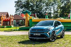 Renault v Česku loni opět rostl, ještě více se daří Dacii.