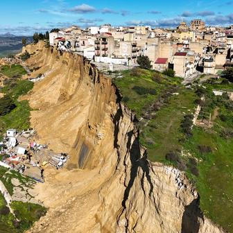 Sesuv v Niscemi udeřil s devastující silou