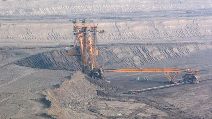 Těžba hnědého uhlí