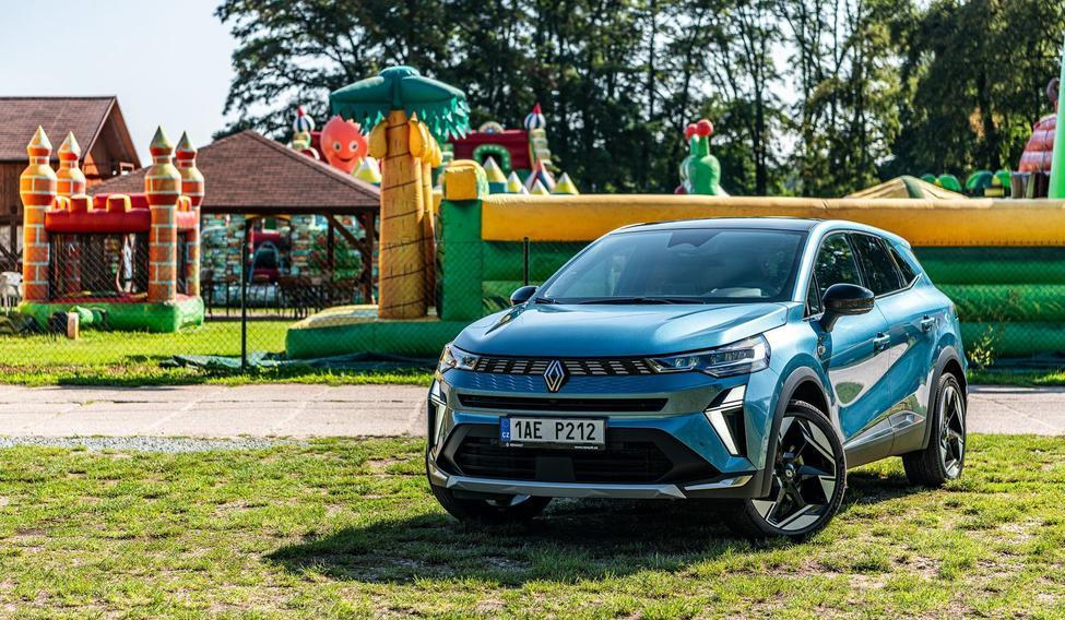 Renault v Česku loni opět rostl, ještě více se daří Dacii.