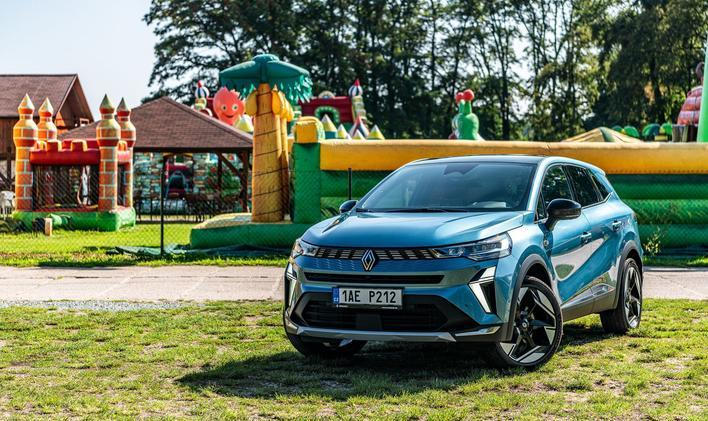 Renault v Česku loni opět rostl, ještě více se daří Dacii.