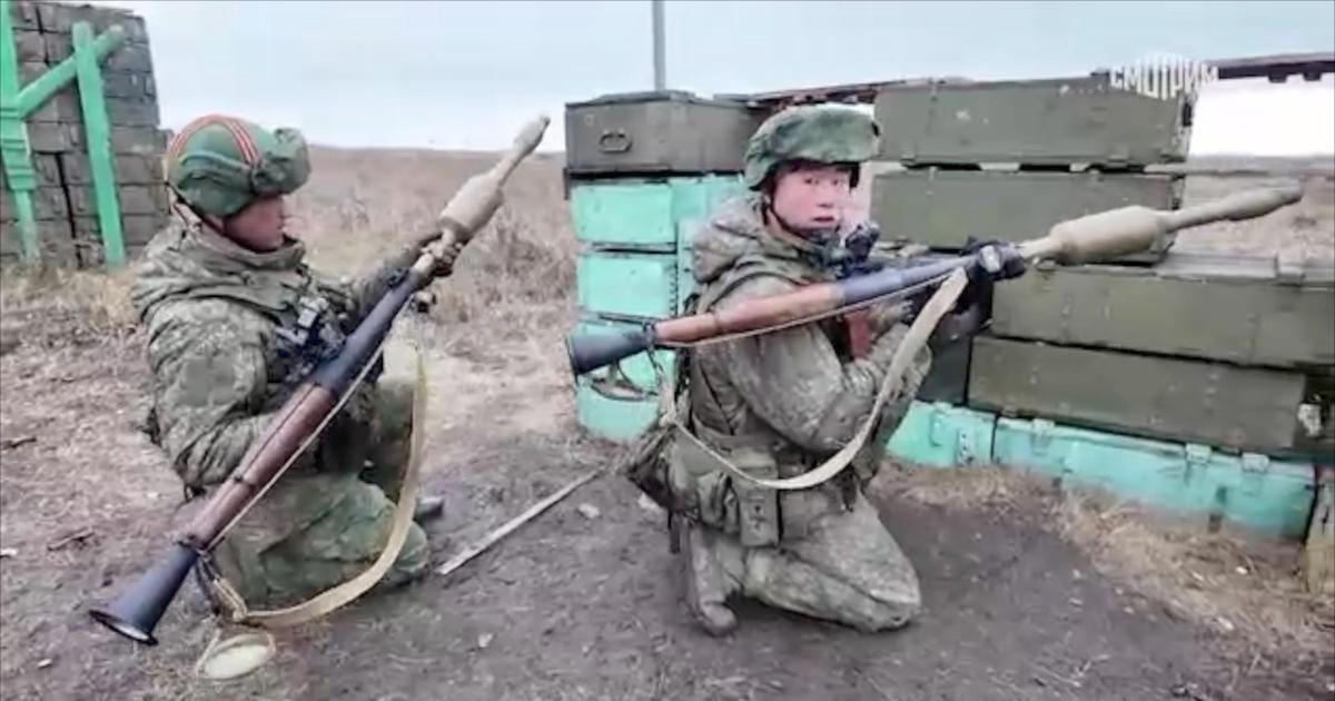 „Pomalejší než hlemýžď.“ Rusové na Ukrajině postupují nejpomaleji za 100 let válčení