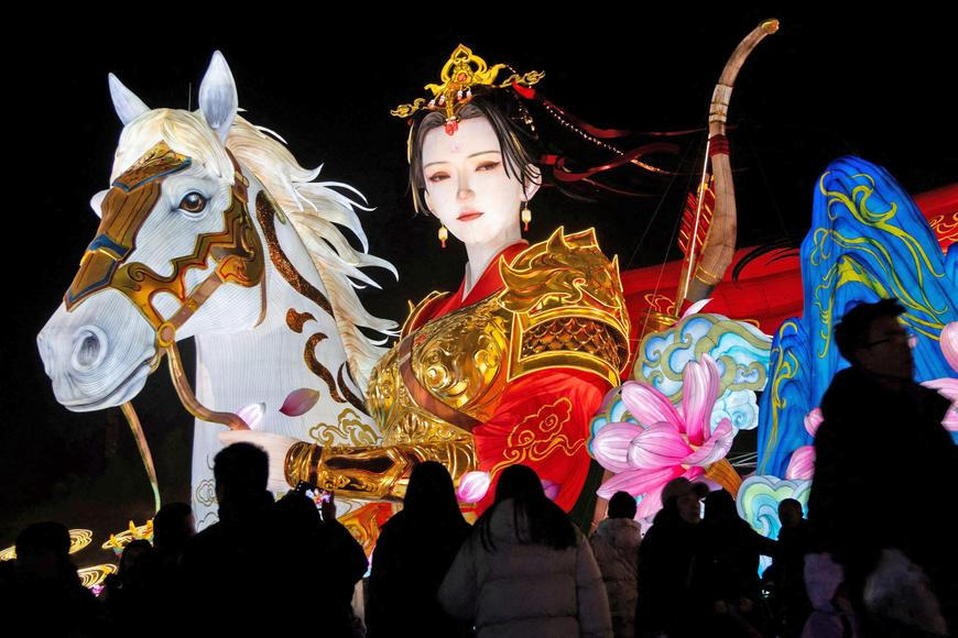 Škoda tyhle fotky minout: Putin v sádře, nehtíky fanynky č. 1 nebo vesmírná krása