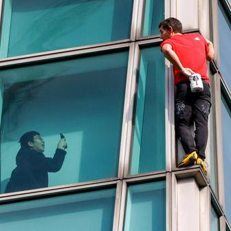 Škoda tyhle fotky minout: Nakašírovaný Putin, nehtíky fanynky č. 1 nebo vesmírná krása