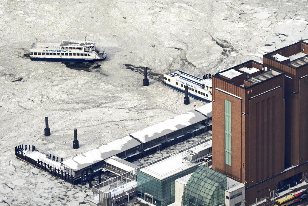 Škoda tyhle fotky minout: Nakašírovaný Putin, nehtíky fanynky č. 1 nebo vesmírná krása