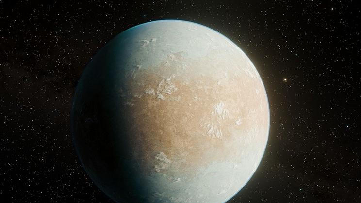 Umělecké ztvárnění kandidáta na exoplanetu HD 137010 b, přezdívaného „studená Země“, protože se jedná o možnou skalnatou planetu o něco větší než Země, obíhající kolem hvězdy podobné Slunci ve vzdálenosti asi 146 světelných let.