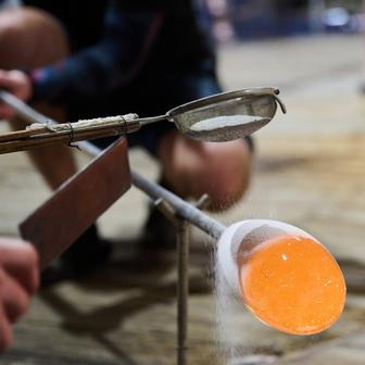 Milano Cortina 2026 - Výroba trofeje Lasvit