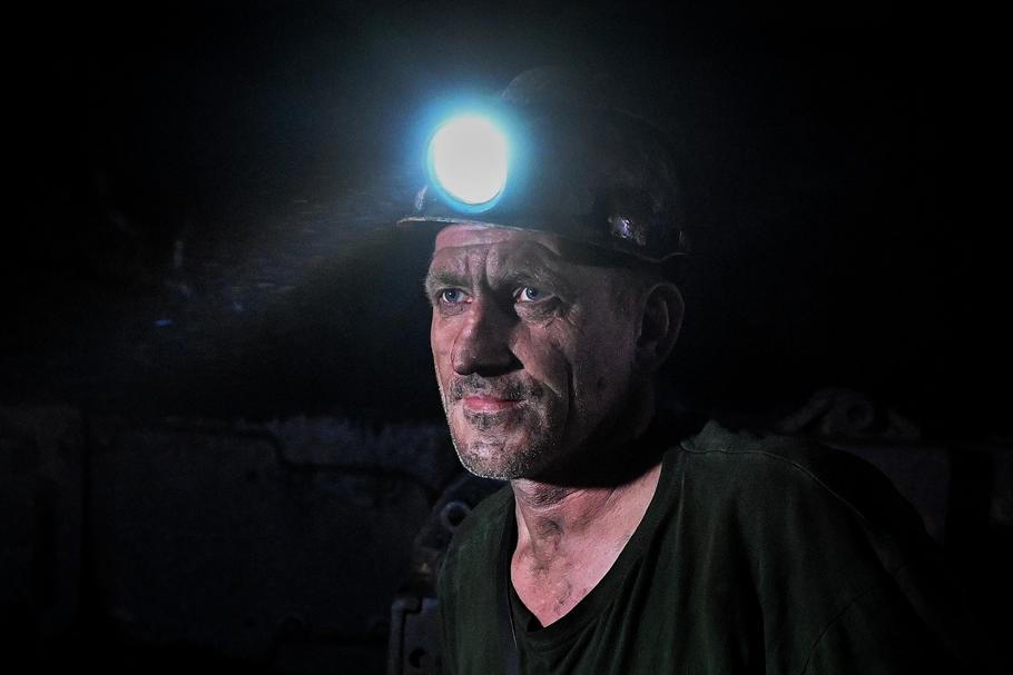 Za socialismu oblíbené heslo „Já jsem horník, kdo je víc“, nyní ztrácí smysl.