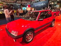 Auto zaujalo spoustu návštěvníků, mezi nimi i Richarda Hammonda, někdejšího moderátora Top Gearu.