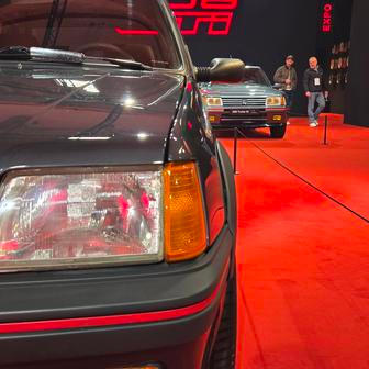 Pod vedením Jeana Todta vstoupil Peugeot Talbot Sport v roce 1984 do mistrovství světa v rallye. Jenže potřeboval silniční homologační speciál.