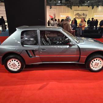 Vznikla tak 200kusová série Peugeotu 205 Turbo 16 s přeplňovanou osmnáctistovkou o výkonu 147 kW.