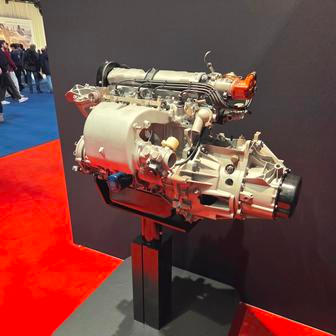 Motor, který se objevoval v útrobách vozu.