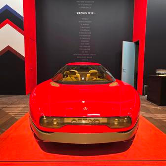 Activa 1 v roce 1988 pro změnu přivezla hydraulické odpružení s integrovaným elektronickým řízením. Byl to také první Citroën s průhledovým displejem.