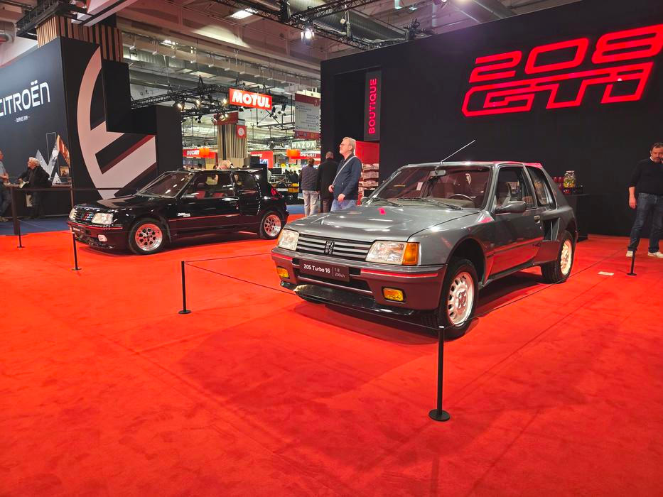 Oba modely bok po boku.