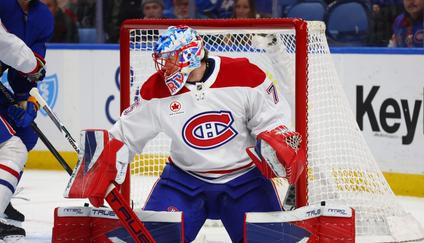 Brankář Montrealu Canadiens Jakub Dobeš