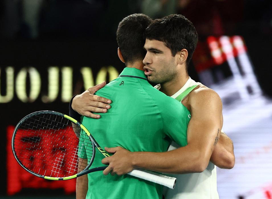 Novak Djokovič a Carlos Alcaraz po finále Australian Open 2026