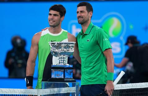 Carlos Alcaraz a Novak Djokovič před finále Australian Open 2026