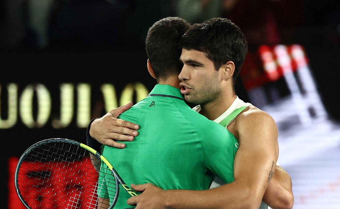 Novak Djokovič a Carlos Alcaraz po finále Australian Open 2026