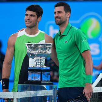 Carlos Alcaraz a Novak Djokovič před finále Australian Open 2026