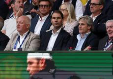 Rafael Nadal sleduje finále Australian Open 2026