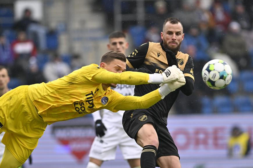Slovácko nedalo penaltu. Souboj týmů ze dna prvoligové tabulky skončil dělbou bodů
