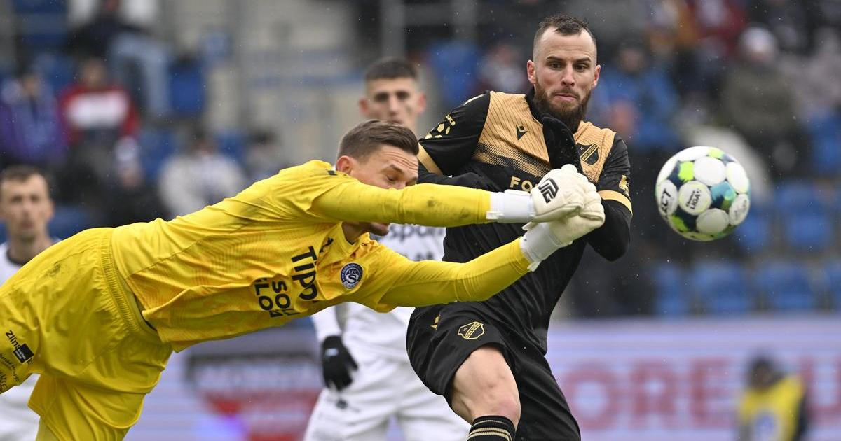 Slovácko nedalo penaltu. Souboj týmů ze dna prvoligové tabulky skončil dělbou bodů