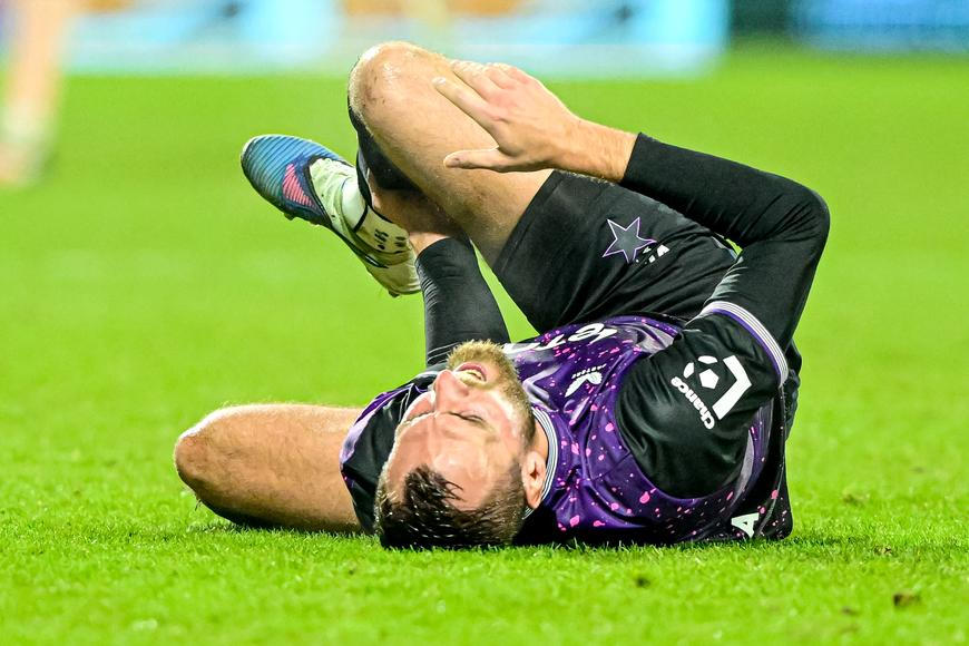 Slavia letos dál čeká na výhru. V Pardubicích o deseti vydřela jen remízu