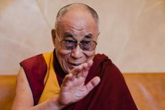 Tibetský duchovní vůdce dalajlama dostal cenu Grammy za svoji audioknihu Meditations: The Reflections of His Holiness the Dalai Lama (Meditace: Úvahy Jeho Svatosti dalajlamy).
