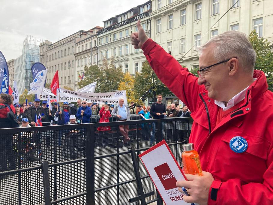 S demonstracemi naopak příliš neuspěl odborářský předák Josef Středula. Na podzim roku 2022 zažil co do počtu účastníků debakl.