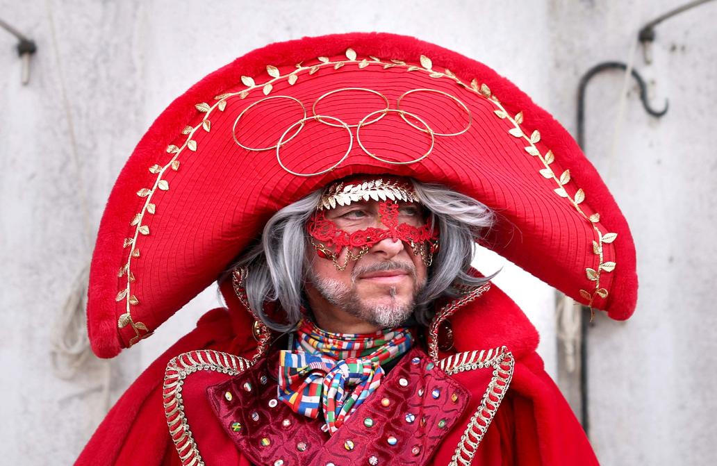 Benátky slaví s „Panteganou“: karneval, olympijský duch a moře turistů