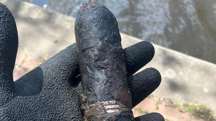 Fisher shocked to be told object he 'whacked with hammer' is WW1 artillery shell