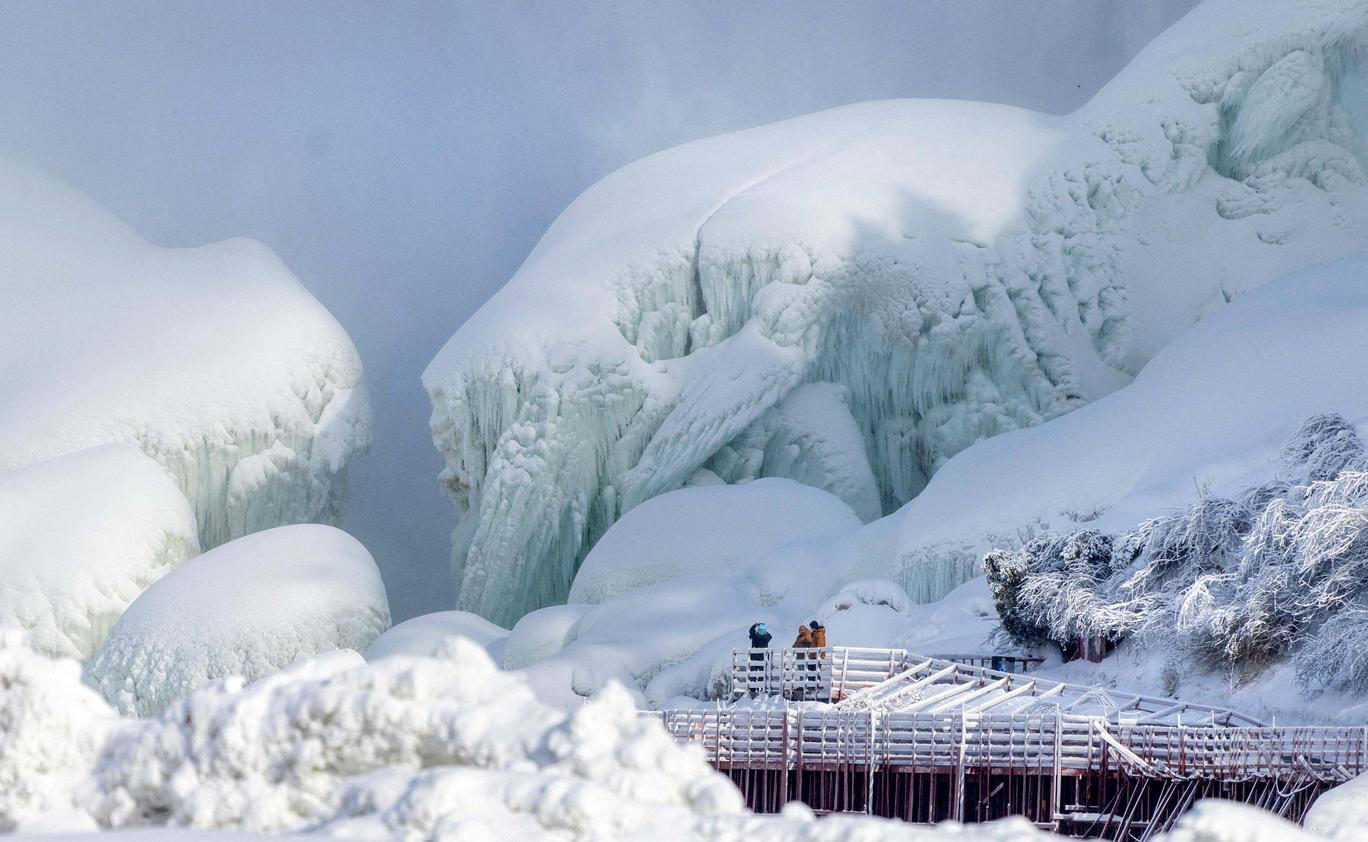 Zamrznou někdy Niagarské vodopády? Mrazivá scéna láká návštěvníky