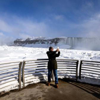 Zamrznou někdy Niagarské vodopády? Mrazivá scéna láká návštěvníky