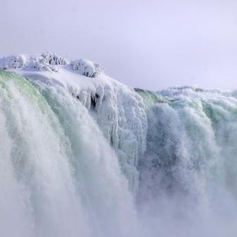 Zamrznou někdy Niagarské vodopády? Mrazivá scéna láká návštěvníky