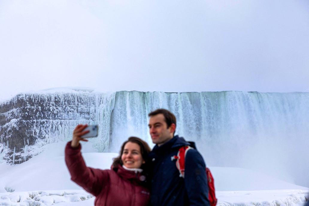 Zamrznou někdy Niagarské vodopády? Mrazivá scéna láká návštěvníky