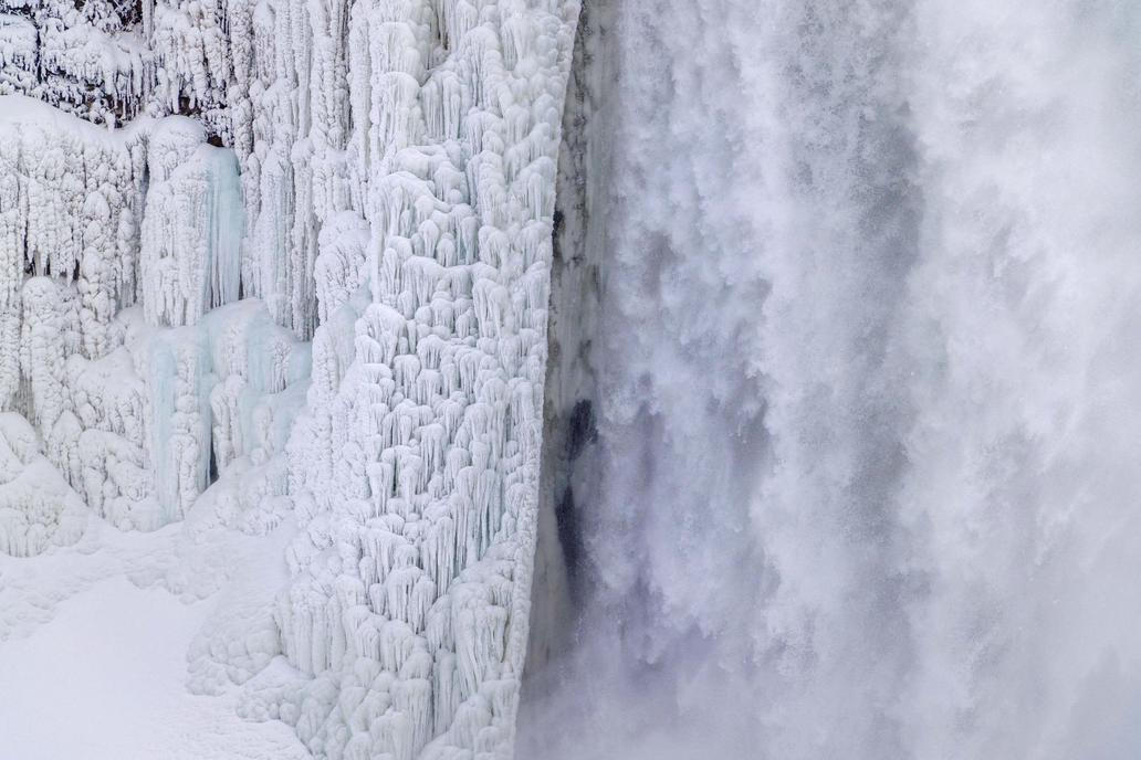 Zamrznou někdy Niagarské vodopády? Mrazivá scéna láká návštěvníky