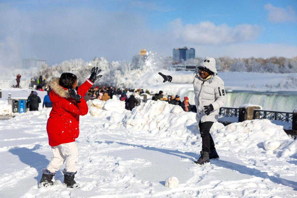 Zamrznou někdy Niagarské vodopády? Mrazivá scéna láká návštěvníky