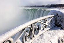 Zamrznou někdy Niagarské vodopády? Mrazivá scéna láká návštěvníky