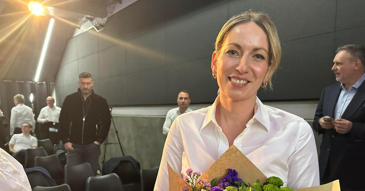 Kuba ukázal kromě nové strany i manželku. Ta svého muže vidí až na Hradě