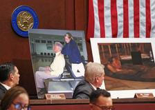 Epsteinovy VIP fotky: archiv, který neměl nikdy vyjít na světlo