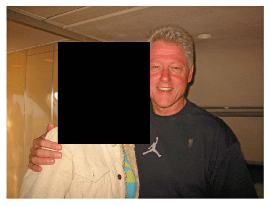 Epsteinovy VIP fotky: archiv, který neměl nikdy vyjít na světlo