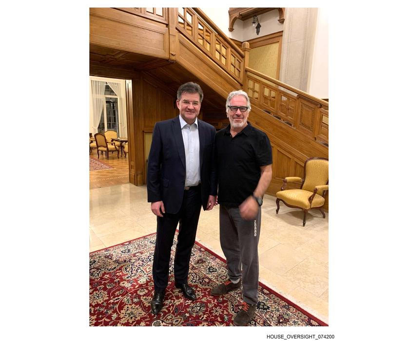 Epsteinovy VIP fotky: archiv, který neměl nikdy vyjít na světlo