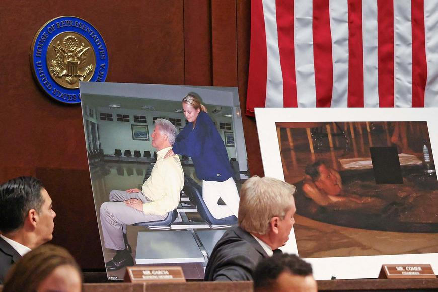 Epsteinovy VIP fotky. Nahlédněte do archivu, který neměl nikdy vyjít na světlo